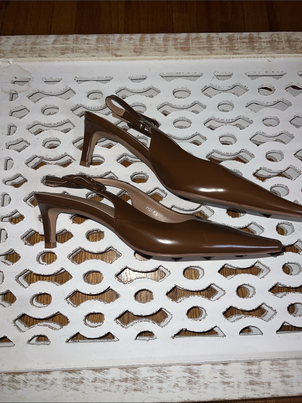 Amazon Brown Pointed Slingback Flats